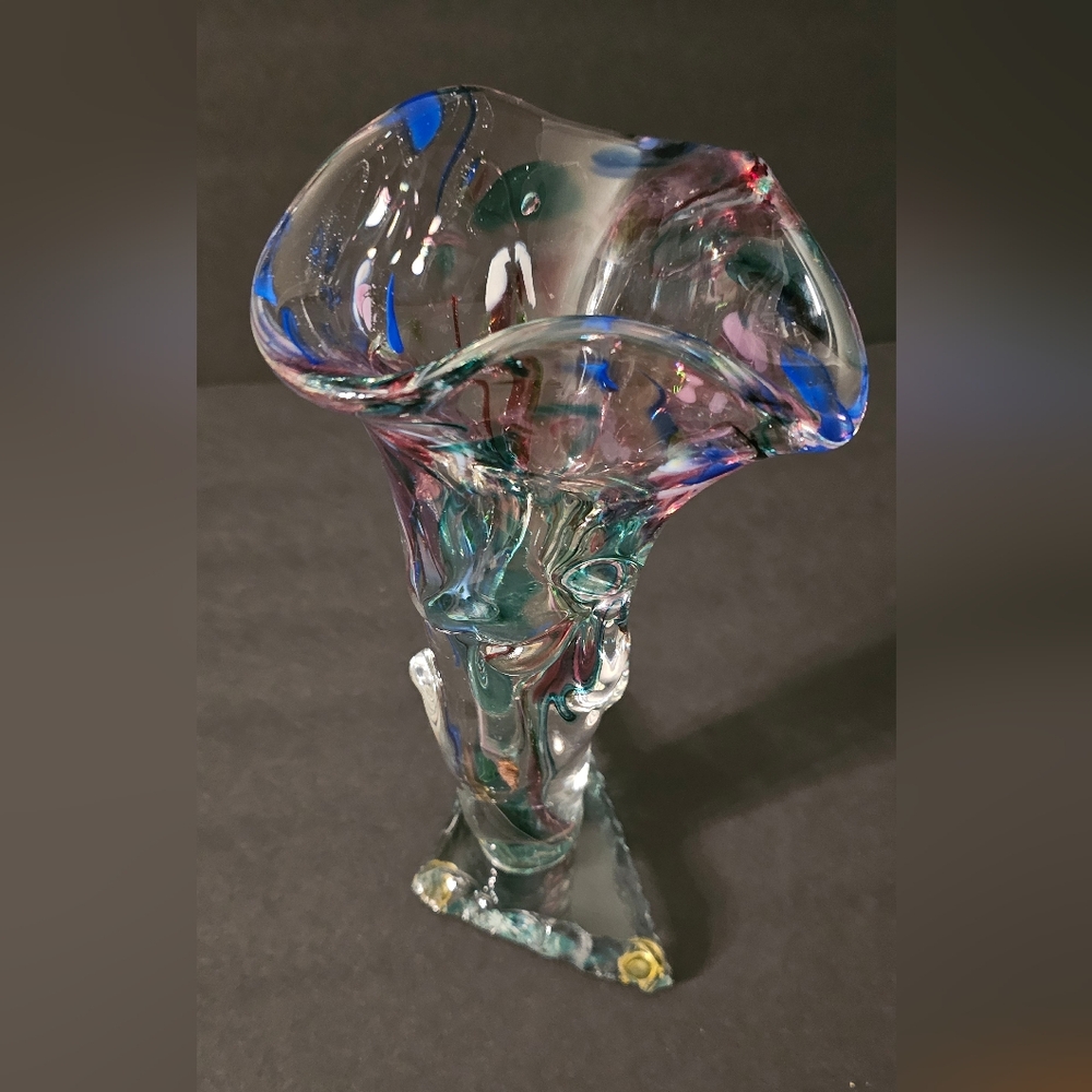 Beautiful Handblown Vintage Art Glass Vase